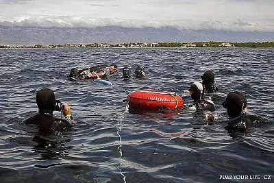 Fotografie z článku 16
