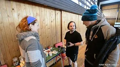 Fotografie z článku 44