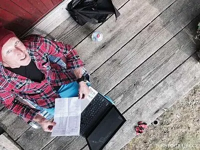 Fotografie z článku 19