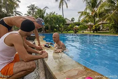 Fotografie z článku 105