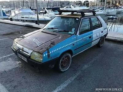 Fotografie z článku 135