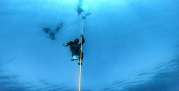 Freediving v Chorvatsku: hloubky, vraky a jeskyně