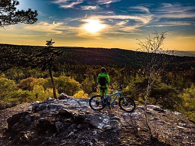 Adrenalinový sportovní víkend –⁠ běhání, lezení, ferrata, jízda na kole