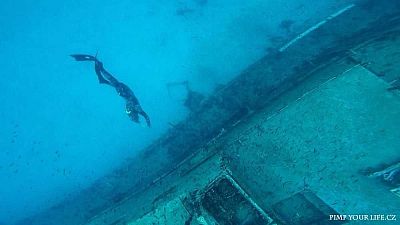 Freediving na Maltě: katamarán Valhala