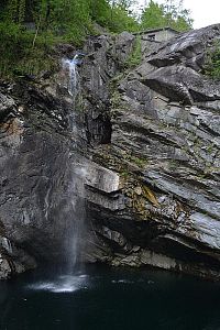 Švýcarsko, oblast Ticino – řeky Maggia a Verzasca